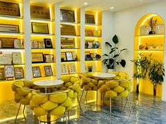 -首脑美容美发化妆美甲培训学校(龙岗校区)