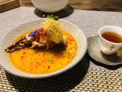 芝麻飘香波士顿龙虾-鱼桥巷·美学川菜