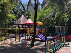 -三亚湾海居铂尔曼度假酒店