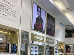 -美式眼镜·授权蔡司.依视路.尼康.豪雅.明月(人民广场店)