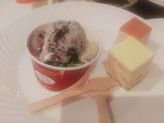 -宝利来国际大酒店-凤凰阁旋转餐厅