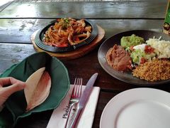 -Pistolera Mexican Cantina女枪手墨西哥餐厅(碧云路店)