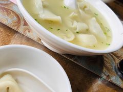 黄鱼馄饨-洪大妈·黄鱼面(金山嘴渔村店)