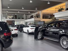 -上海星瀚奔驰4S店(红柳路店)