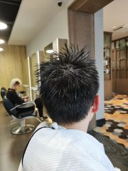 -苑苑发型设计