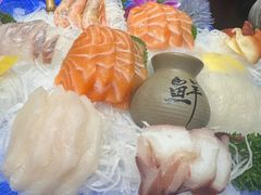 -青瓦餐厅·生鱼片·韩园烤肉(西塔店)