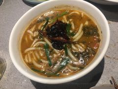 油鸡枞米线-半山腰·云南菜(侨福芳草地店)