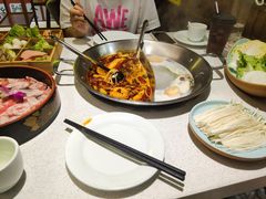 -十三幺山野火锅(市府路店)