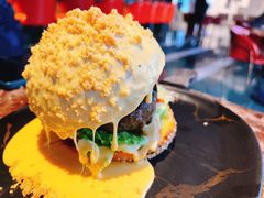 瀑布芝士牛肉汉堡-Let'sBURGERplus·非常创意汉堡(三里屯店)
