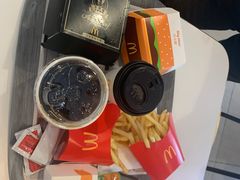 -麦当劳(莘松路芭比伦DT店)