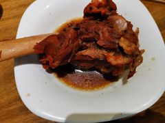 金牌酱棒骨-上关雪東北菜(中房金谊店)