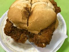 猪扒包-胜利茶餐室