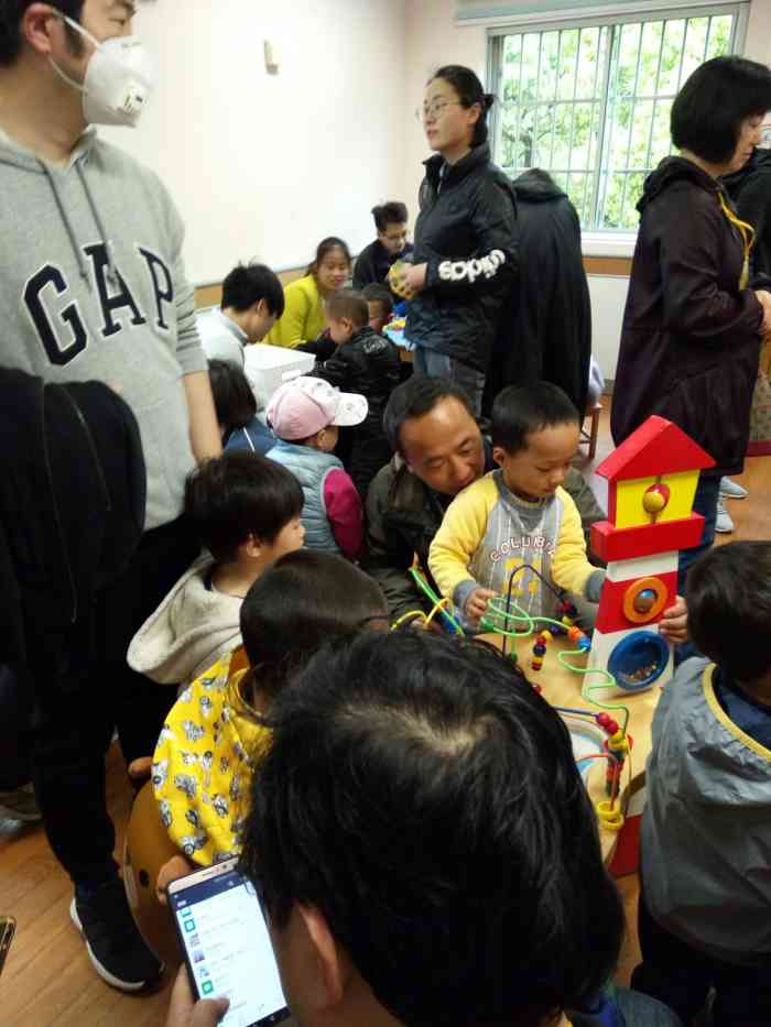 小叮当幼儿园北园-"打电话态度不好,很敷衍,想咨询一下总是各.