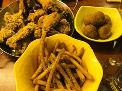 -BHC炸鸡(明洞总店)