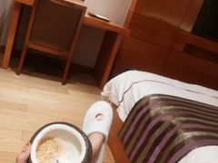 -全家便利店(秀沿路二店)