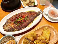 干烧武昌鱼-莲餐厅·湖北菜·藕汤是头牌(愚园路店)