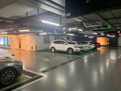 -上海青浦宝龙广场-地下停车场