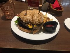 花生酱培根牛肉堡-拉亚汉堡经典餐厅(商城路店)