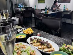 -LESCEDARS Brasserie Bistro香柏树
