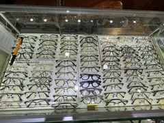 -三叶眼镜城批发市场(上海火车站店)