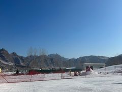 -荣盛康旅野三坡滑雪场