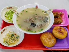 -老东镇啤酒屋海鲜加工·蒸汽海鲜·海鲜烧烤(台东店)