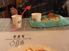 -汽车博物馆主题餐厅