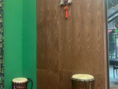 -香巴拉云南餐厅(华莱坞店)