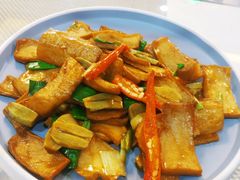腊八蒜炒杏鲍菇-新加坡瑞珍•海河观景餐厅