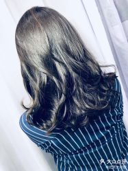 -艾美A·M Hair Salon