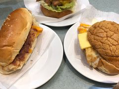 招牌咸牛肉芝士猪仔包-华嫂冰室(尖沙咀店)