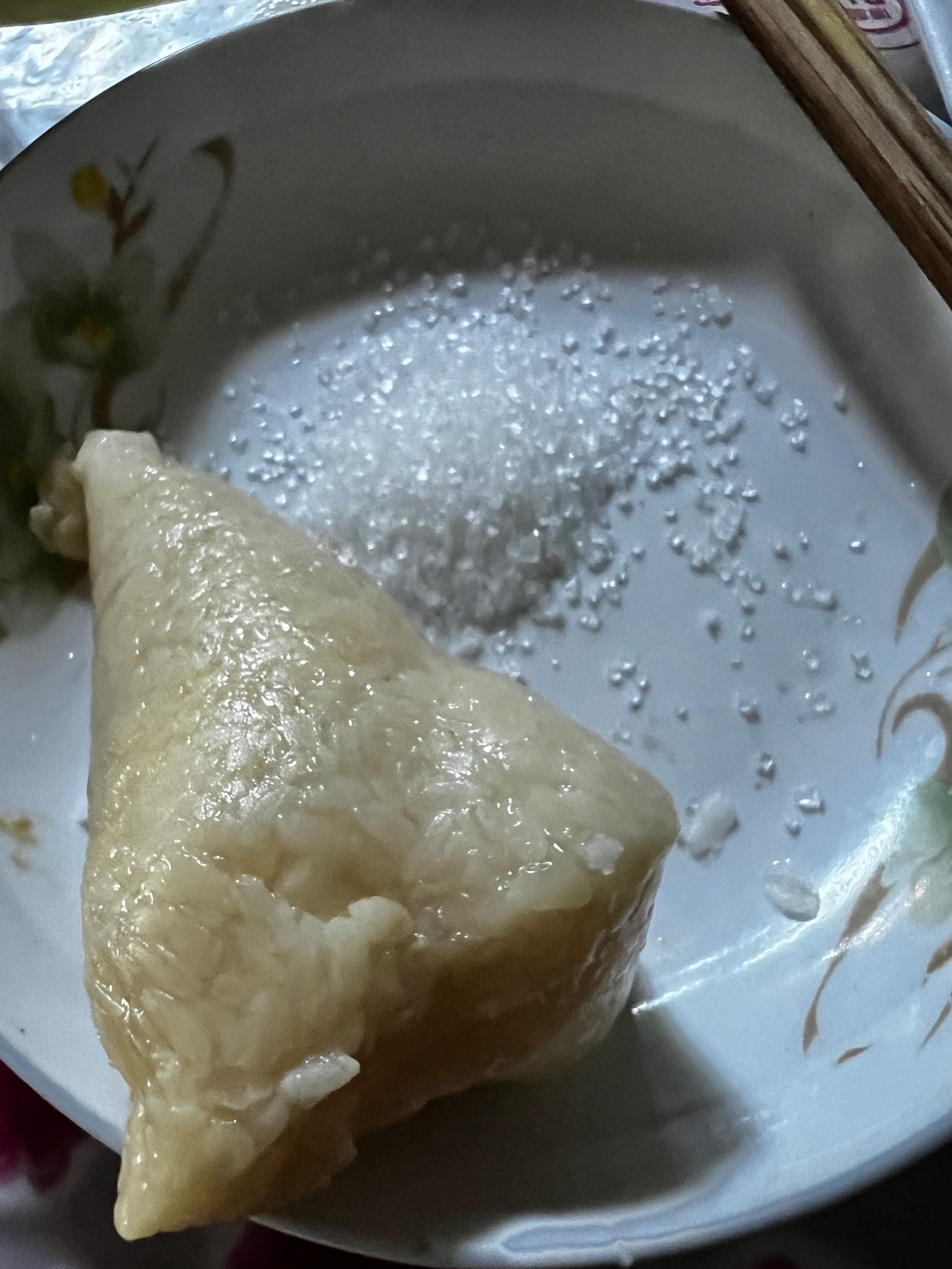还是喜欢白粽子蘸白糖