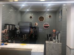 门面-CoCo都可(湖滨银泰店B区店)