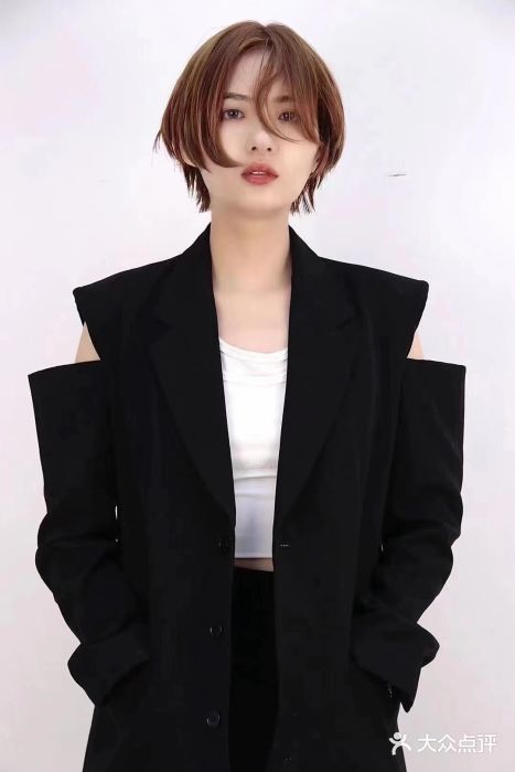 MYYF SALON烫发染发图片