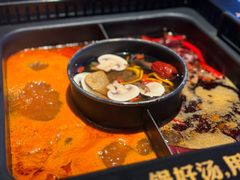-老牌坊云南鱼豆花火锅(哈西万达店)