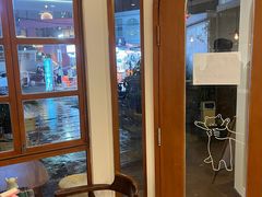 -有猫主题·治愈系猫咖(曾厝垵店)