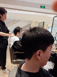 -Mentor Hair Salon