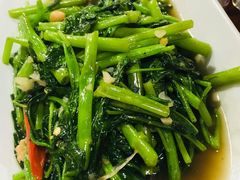 -Dang restaurant (patong phuket)