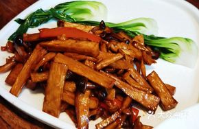 Dry-Braised Three Delicacy Mushrooms