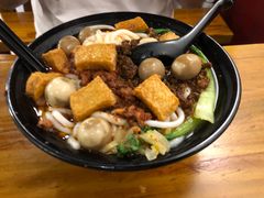 -丽虹云南过桥米线(兴工街店)