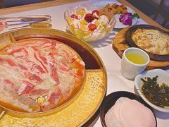 黄桃黄桃沙拉-猪啊牛呀羊啊铜盘烤肉(正大广场店)