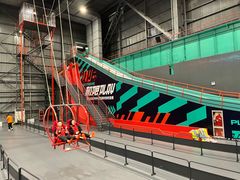 -极限PLAY运动娱乐新世界·团建派对潮玩休闲馆·室内蹦极高空游乐园