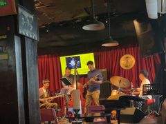 -东岸Cafe 爵士俱乐部