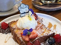 -FLOVIE FLORIST CAFE