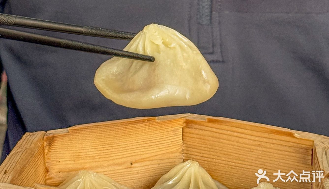 这一碗瀑布蟹黄面，真的好顶！ 