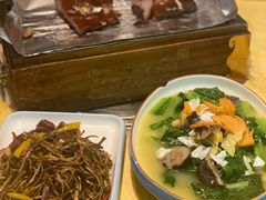 -东方之猪四更烤乳猪(金垦总店)