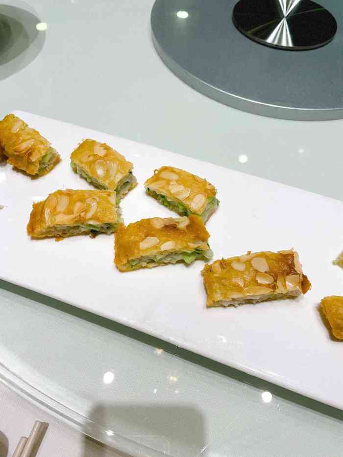 夜上海(虹悦城店)-"服务非常好,最喜欢带小孩来这里吃.