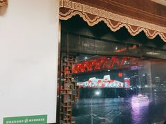 -小天鹅火锅·一线江景洪鼎旗舰店(洪崖洞店)
