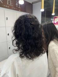 -镁连社·美联社