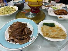 -大鸭梨烤鸭店(金顶街店)